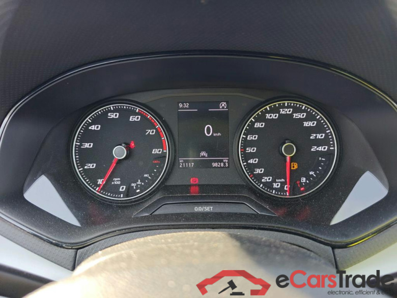 SEAT Ibiza / 2017 / 5P / berlina con portón 1.0 TSI 81kW (110CV) Style Plus (AC2) #4