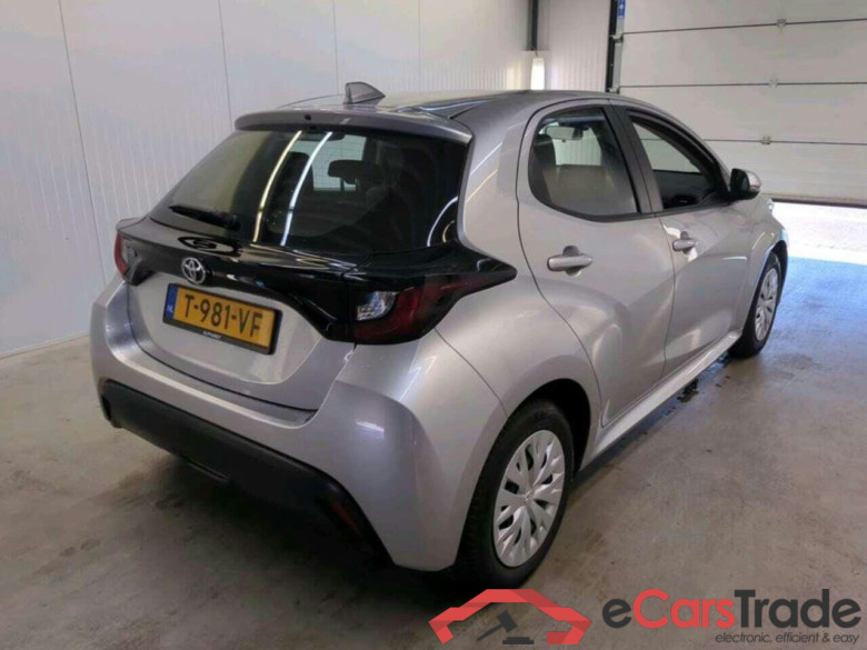 TOYOTA Yaris 1.5 VVT-i Active #2