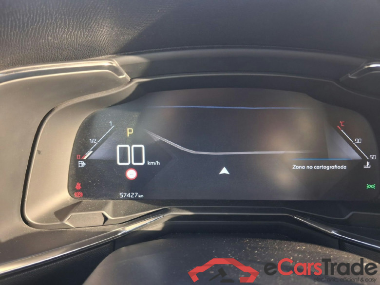 DS DS 7 Crossback / 2017 / 5P / todoterreno BlueHDi DE 96kW (130CV) Auto. CHIC (AC) #4