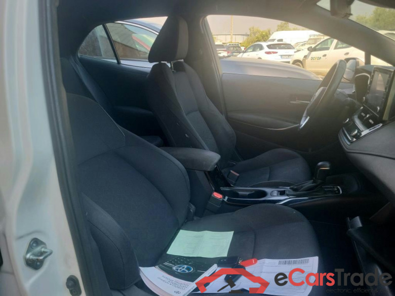 TOYOTA Corolla / 2019 / 5P / berlina con portón 1.8 125H BUSINESS PLUS E-CVT #6