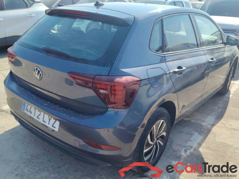 VOLKSWAGEN Polo / 2021 / 5P / berlina con portón Life 1.0 TSI 70kW (95CV) (AC) #2