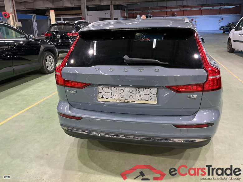 VOLVO V60 2.0 B3 MHEV PLUS BRIGHT DCT #5
