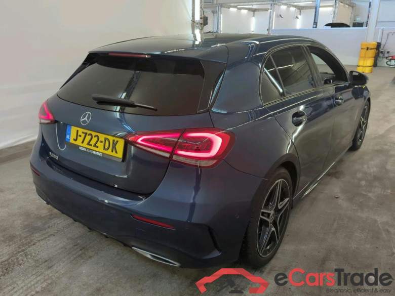 Mercedes-Benz A-Klasse A 180 7G-DCT Business Solution AMG 5d + Pano #2