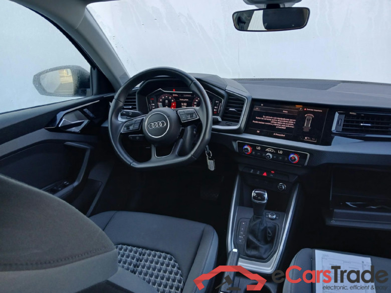 AUDI A1 / 2018 / 5P / berlina con portón Sportback Adrenalin 30 TFSI 81kW S tron(SP) #3