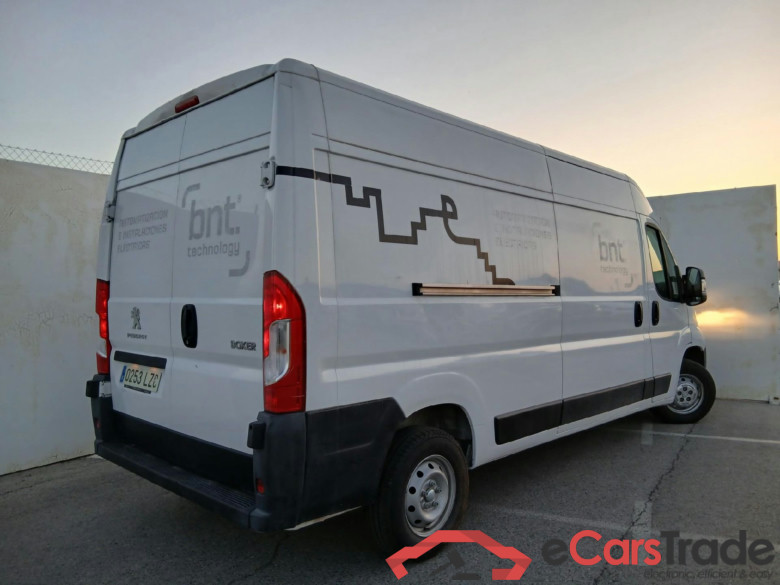 PEUGEOT Boxer / 2014 / 4P / furgón 335 L3 H2 BHDI 103kW (140CV) S&S 6 V. M #2