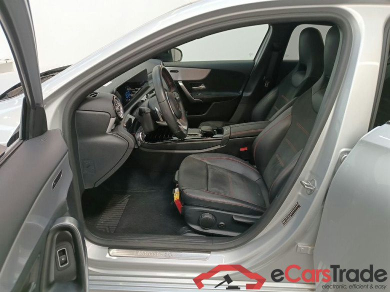 Mercedes-Benz A-Klasse A 250 e Business Solution 5d #3