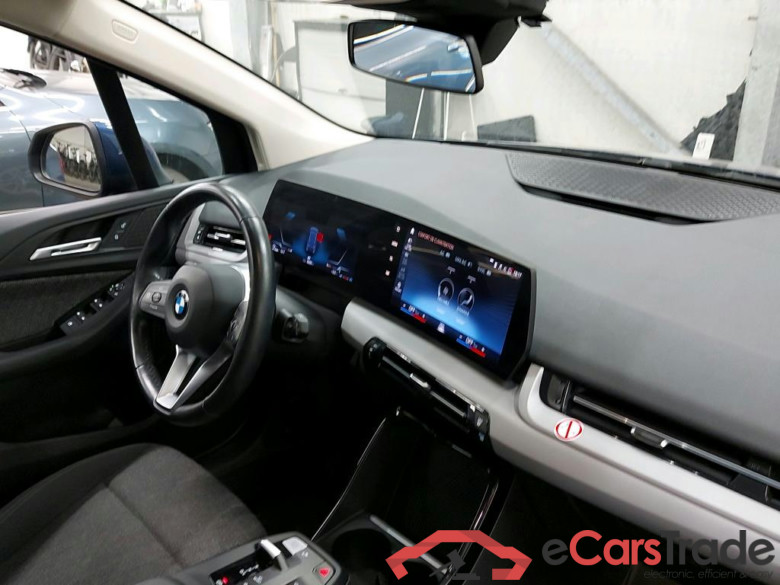 BMW - BMW 2 ACTIVE TOURER 218iA 136PK With Climatic & Navigation & PDC Front & Rear * PETROL * #3