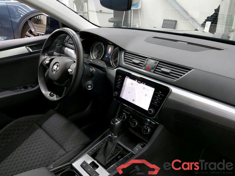 SKODA - SKO SUPERB COMBI 1.4 TSI iV 218PK DSG6 Clever With Lane & Side Assist & Foldable Trailer Hook  * HYBRID * #3