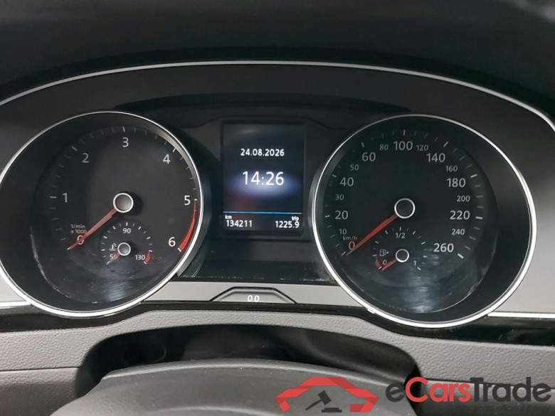 VOLKSWAGEN - VW  PASSAT VARIANT TDI 120PK DSG-7 Comfortline Business & Heated Seats & App Connect GPS & Trailer Hook Fixed           ***             PRIVAT CAR NO VAT  !           ***            ! #5