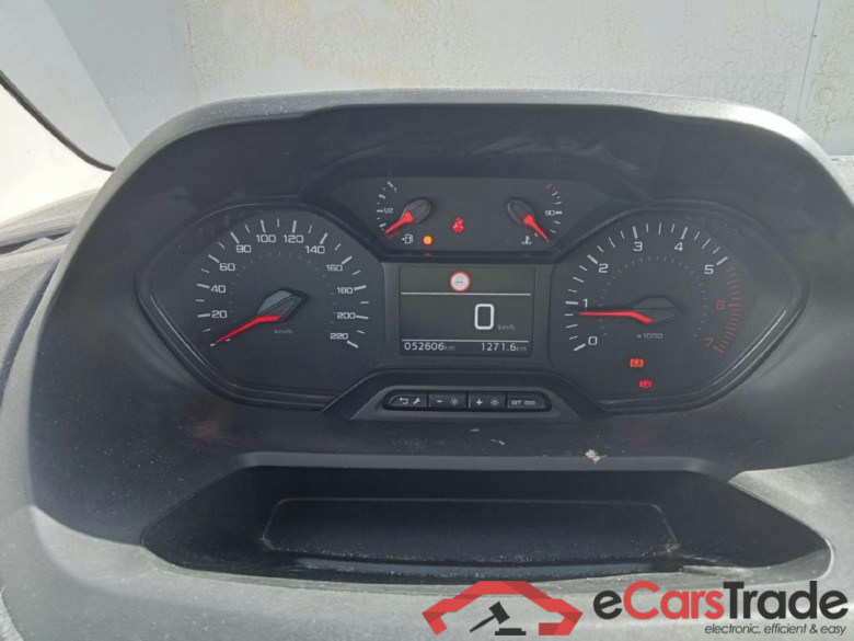 PEUGEOT Rifter / 2018 / 4P / combi Active Standard BlueHDi 73kW (IND) (CX2) #4