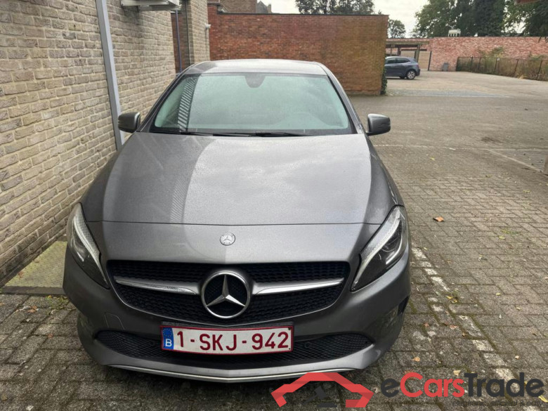 MERCEDES-BENZ A 180 d