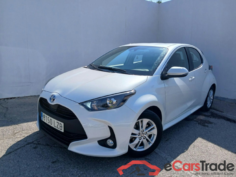 TOYOTA Yaris / 2020 / 5P / berlina con portón 1.5 120H Active Tech