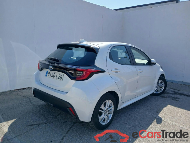 TOYOTA Yaris / 2020 / 5P / berlina con portón 1.5 120H Active Tech #2