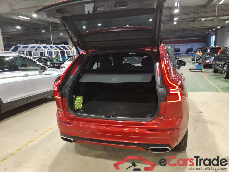 VOLVO XC60 DIESEL - 2017 2.0 D4 R-Design Geartronic AdBlue #3