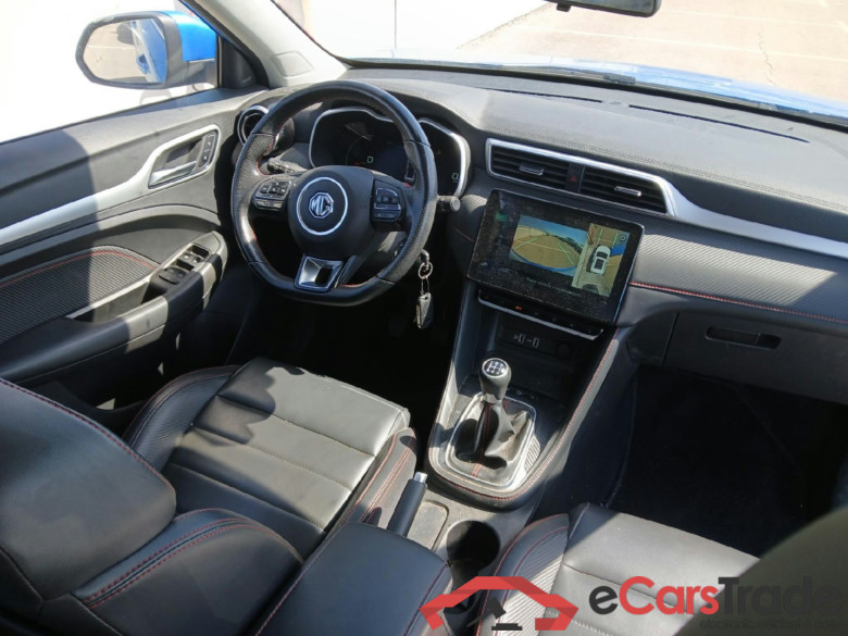 MG ZS / 2021 / 5P / todoterreno 1.5 Luxury #3