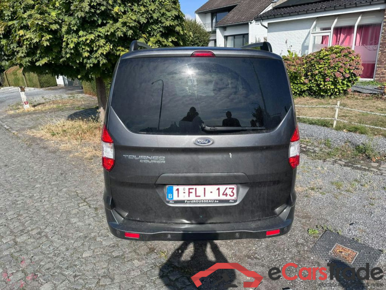 FORD Tourneo Courier Tourneo Courier 1.5 TDCi Titanium S/S (EU6.2) #5