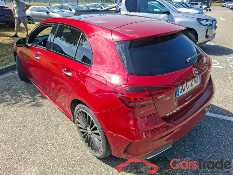 Mercedes A 250e Plug-In Hybrid AMG Facelift Night Aut. Pano LED Ambient Widescreen Navi 1/2 Sport-Leather-Alcantara KeylessGo Camera Klima PDC ... #4
