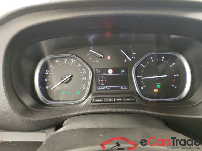 Peugeot Expert Long DC L3 2.0 BlueHDi 180 EAT8 4d #6