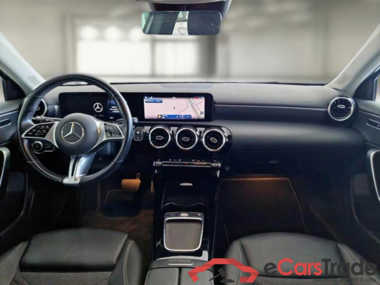 MERCEDES-BENZ CLASSE A / 2022 / 5P / BERLINA A 180 D AUTOMATIC ADVANCED PROGRESSIVE #3