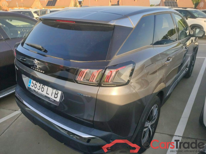PEUGEOT 3008 Hybrid / 2020 / 5P / todoterreno 225 e-EAT8 Allure #2
