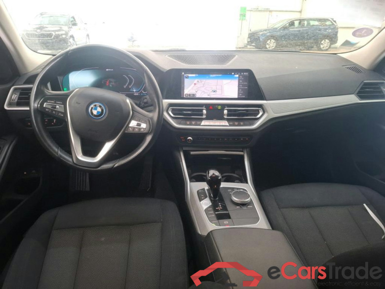 BMW Série 3 Touring / 2019 / 5P / Break 320e 204ch Business Design BVA8 Hybride #6