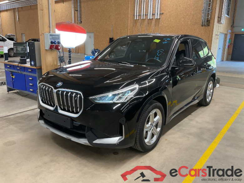 Baureihe iX1 30 xDrive xLine 64kWh #1