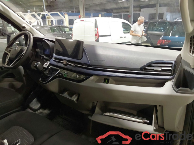 MAXUS DELIVER 9 2.0 D 108KW L3H2 FWD 3.5T LUXURY #5