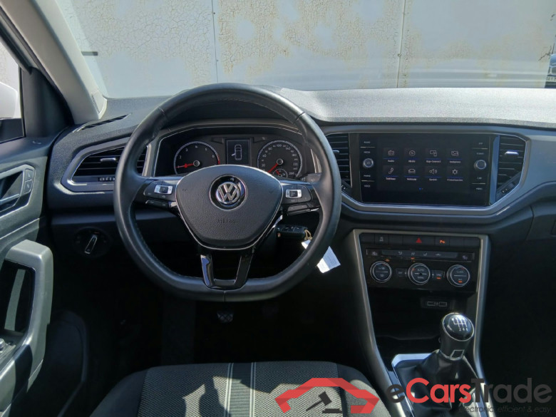 VOLKSWAGEN T-Roc / 2017 / 5P / todoterreno Advance 1.0 TSI 85kW (115CV) (CX) #3