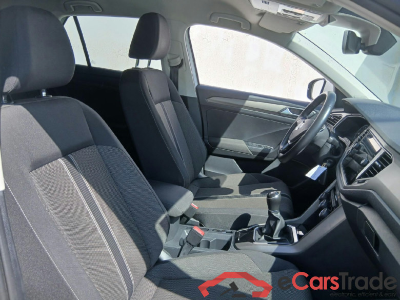VOLKSWAGEN T-Roc / 2017 / 5P / todoterreno Advance 1.0 TSI 85kW (115CV) (CX) #6