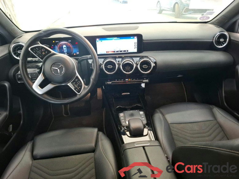 MERCEDES-BENZ Classe A Compact / 2018 / 5P / Berline A 180 Business Line 7G-DCT #5