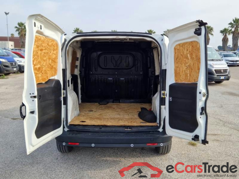 FIAT DOBLÒ CARGO / 2014 / 4P / VETT. FURGONATA CH1 BUSINESS 1.3 MJET 95CV E6D SeS #4