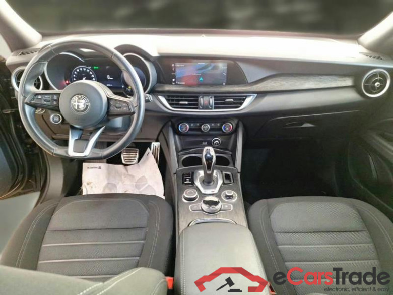 ALFA ROMEO STELVIO / 2017 / 5P / SUV 2.2 TD 160 CV SUPER AT8 RWD #3