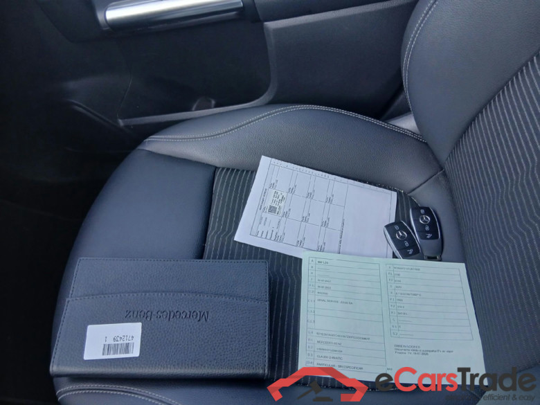 MERCEDES-BENZ GLA / 2020 / 5P / todoterreno GLA 200 D 4MATIC #5