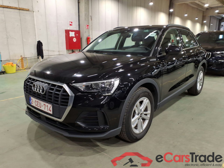 AUDI Q3 1.5 35 TFSI S TRONIC BUS. ED. ATTRACTION