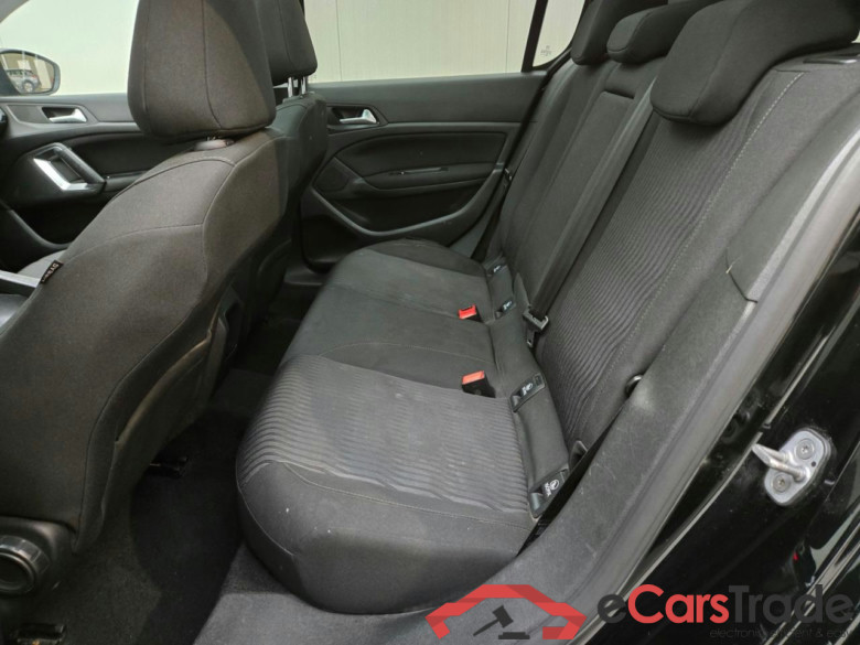 PEUGEOT 308 1.2 PureTech Blue Lease Executive #5