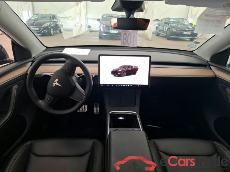 TESLA Model Y / 2020 / 5P / SUV Performance Dual Motor AWD #6