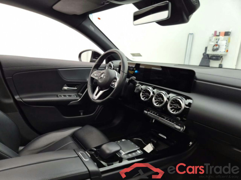 MERCEDES-BENZ CLA-klasse 180 Bns Sol. Luxury #3