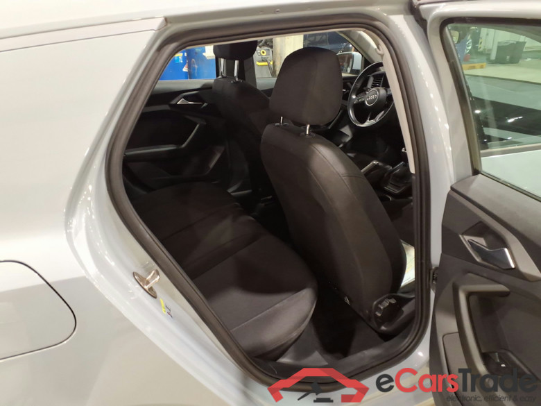 AUDI A1 1.0 25 TFSI ATTRACTION #5