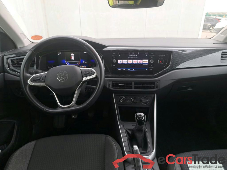 VOLKSWAGEN Polo / 2021 / 5P / berlina con portón Life 1.0 TSI 70kW (95CV) #3