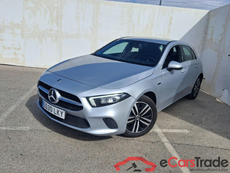 MERCEDES-BENZ Clase A / 2018 / 5P / berlina con portón A 250 e