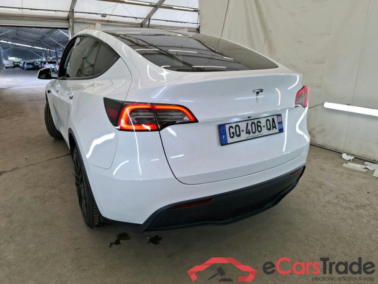 TESLA Model Y / 2021 / 5P / SUV RWD #3