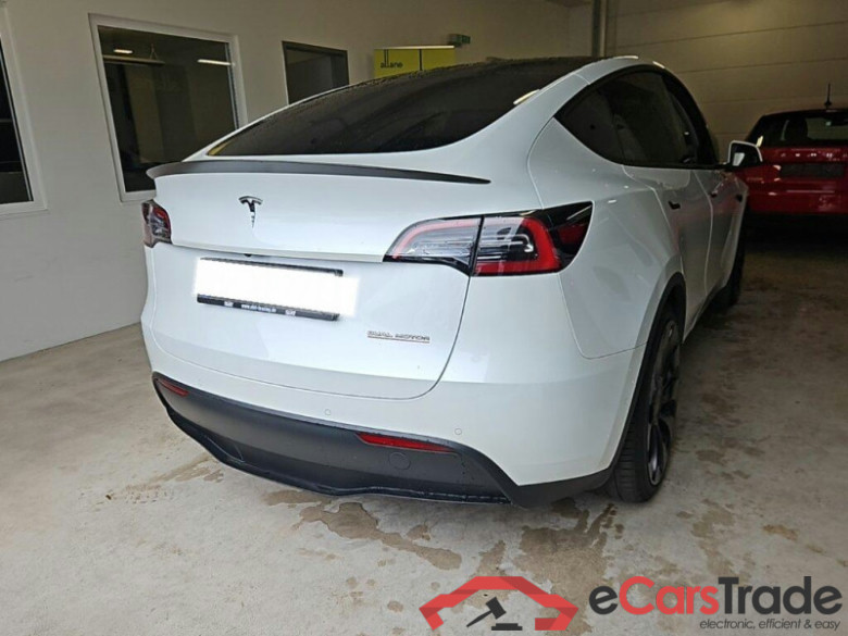 TESLA Model Y  #3