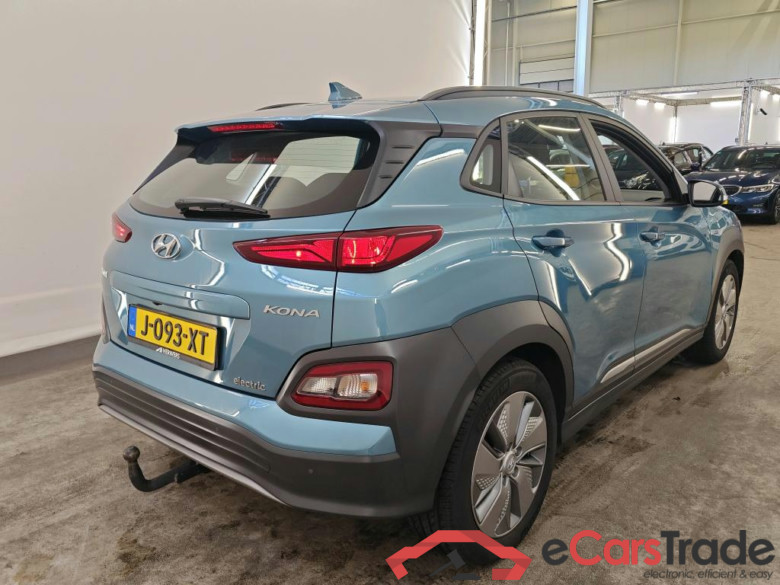 Hyundai KONA Comfort Smart Electric 64 kWh 5d #2