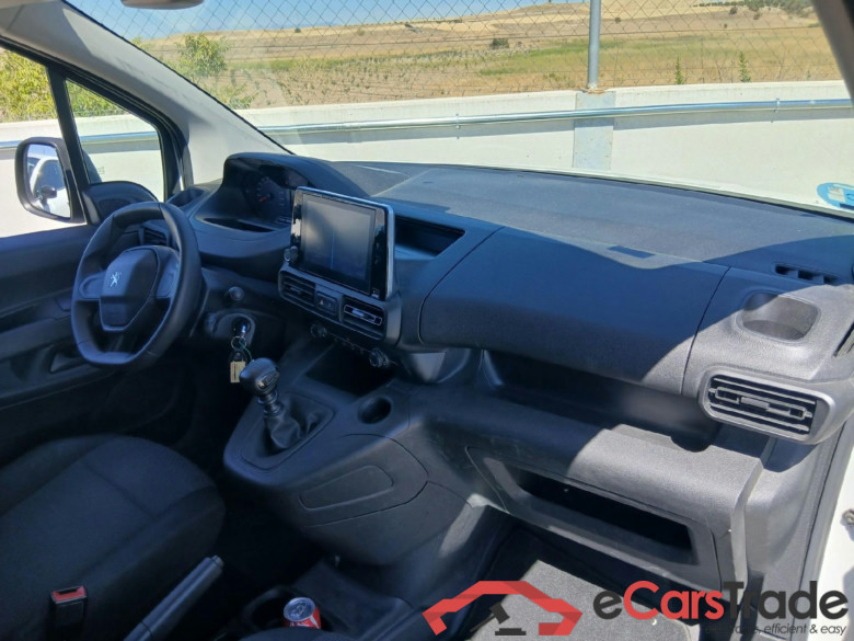 PEUGEOT Partner / 2018 / 3P / furgón derivado de turismo Pro Standard 600kg BlueHDi 73kW (CM2) #3