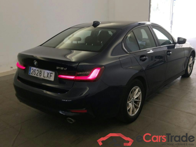BMW Serie 3 / 2018 / 4P / sedán 318d Auto. #2