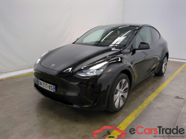TESLA Model Y / 2021 / 5P / SUV RWD #1