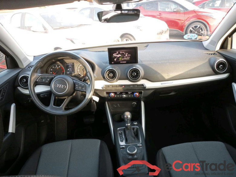 AUDI Q2 / 2016 / 5P / todoterreno Design 35 TFSI 110kW (150CV) S tronic #3