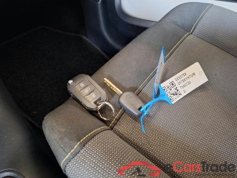 CITROEN C3 / 2020 / 5P / BERLINA BLUEHDI 100 SeS FEEL #6