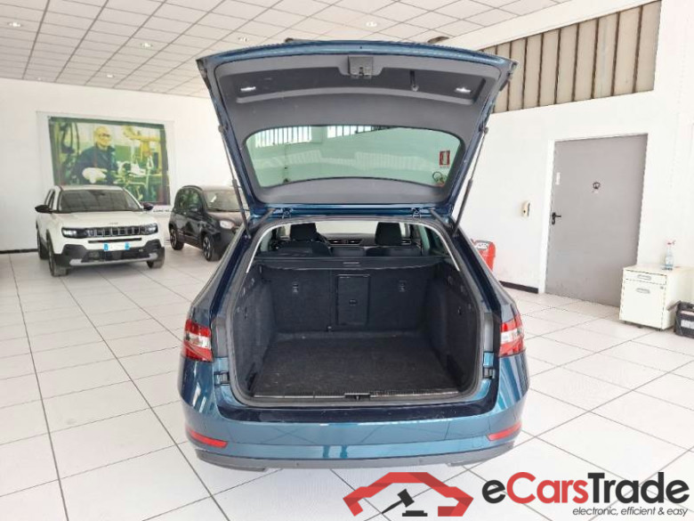 SKODA SUPERB WAGON / 2019 / 5P / STATION WAGON 2.0 TDI EVO 110KW EXECUTIVE DSG #5