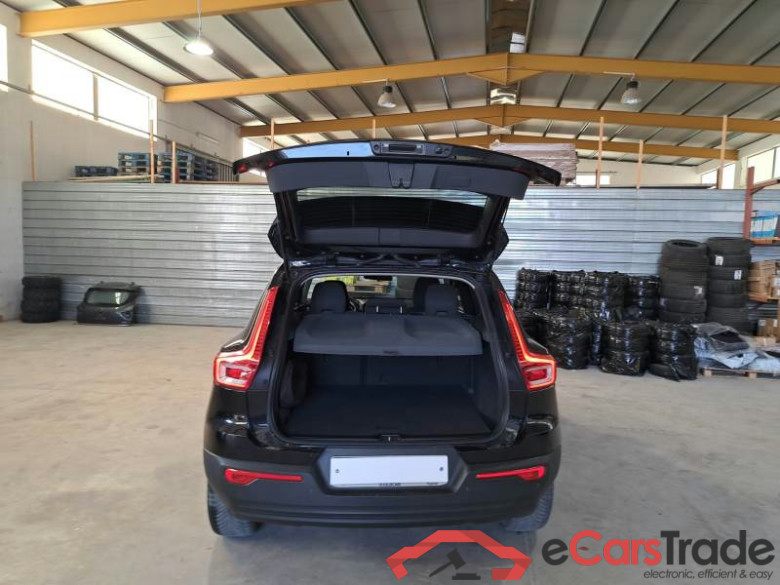 VOLVO XC40 / 2017 / 5P / SUV (V.M.)D3 Geartronic #5